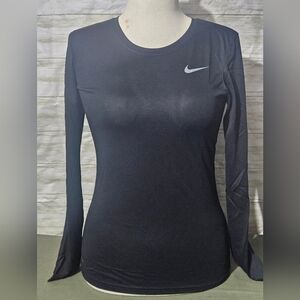 Nike Dry Fit Women's Small Black Long Sleeve Tee